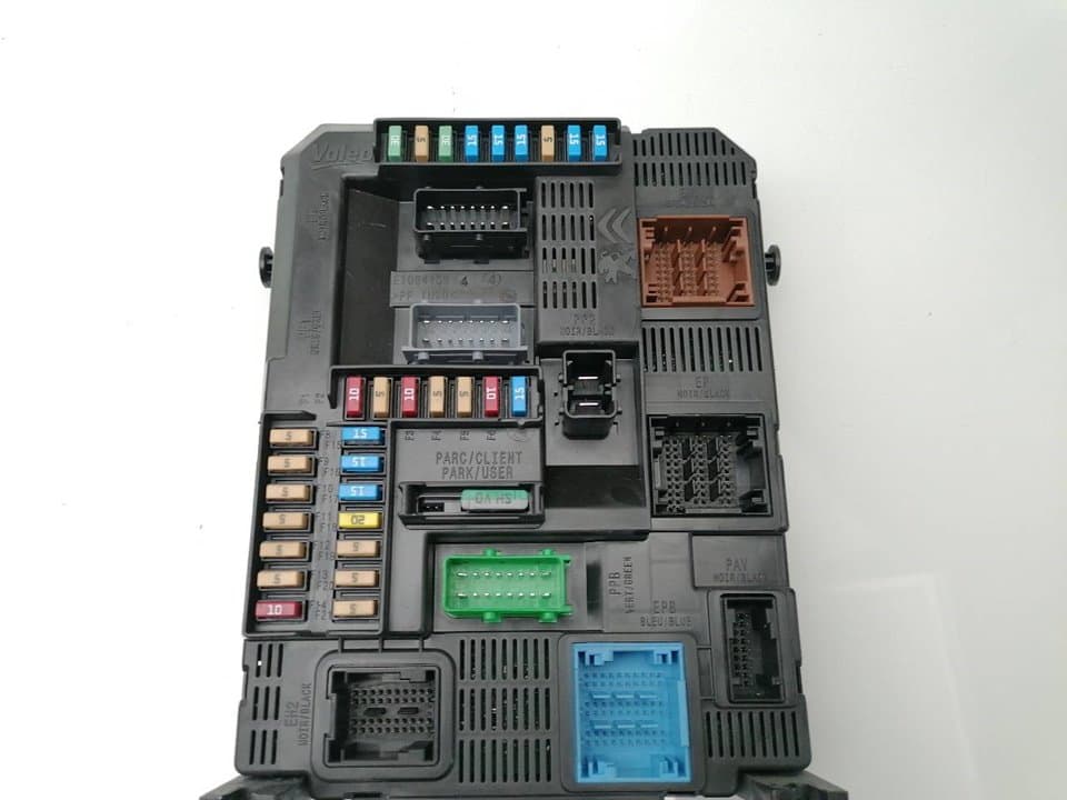 Caja reles / fusibles PEUGEOT 2008 (P1) 4
