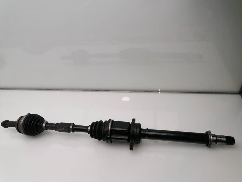 Transmision delantera derecha TOYOTA AVENSIS