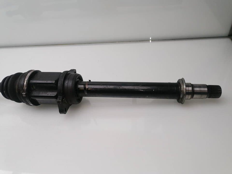 Transmision delantera derecha TOYOTA AVENSIS 2