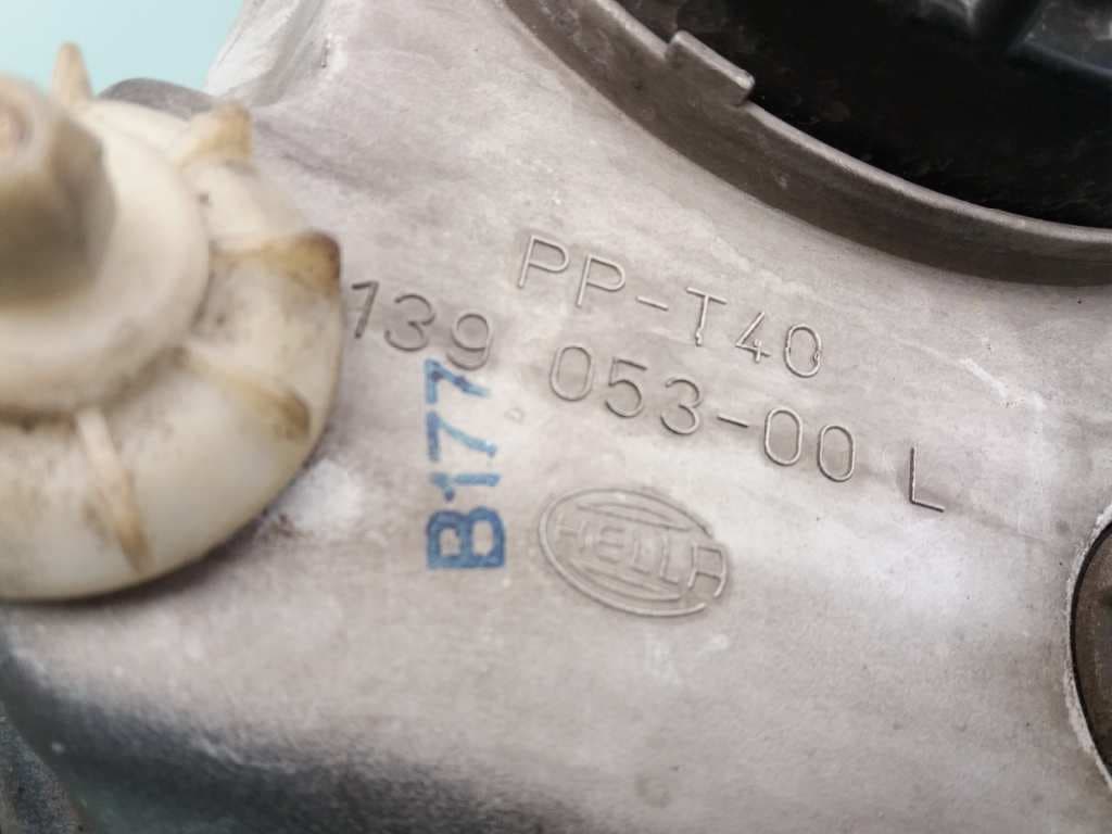 Faro izquierdo VOLKSWAGEN VENTO (1H2) 3