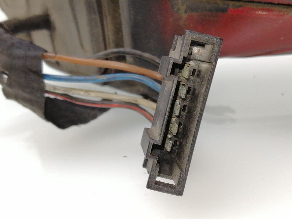 Retrovisor derecho VOLKSWAGEN VENTO (1H2) 3