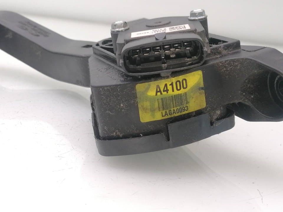 Pedal acelerador KIA CARENS ( ) 2