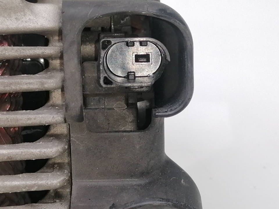 Alternador KIA CARENS ( ) 3