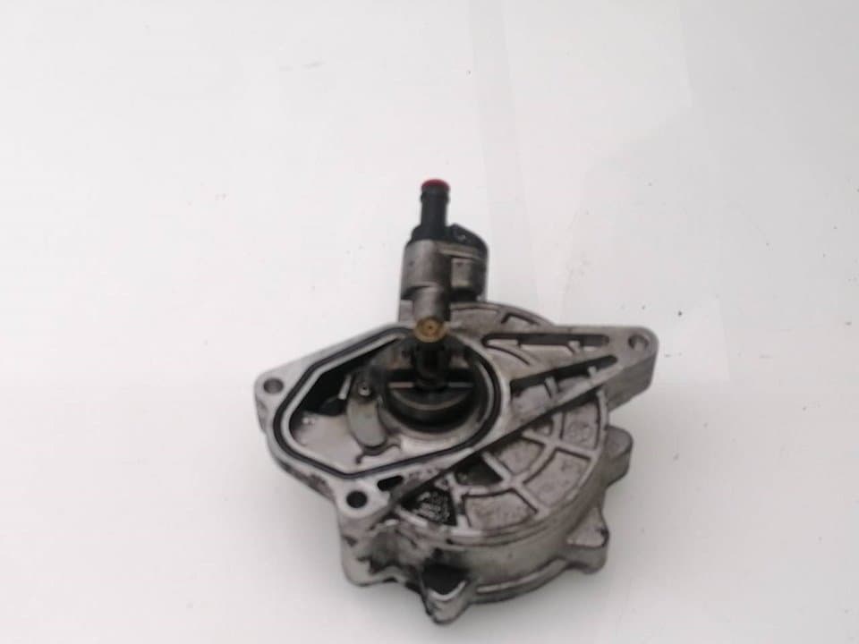 Depresor freno / bomba vacio KIA CARENS ( )
