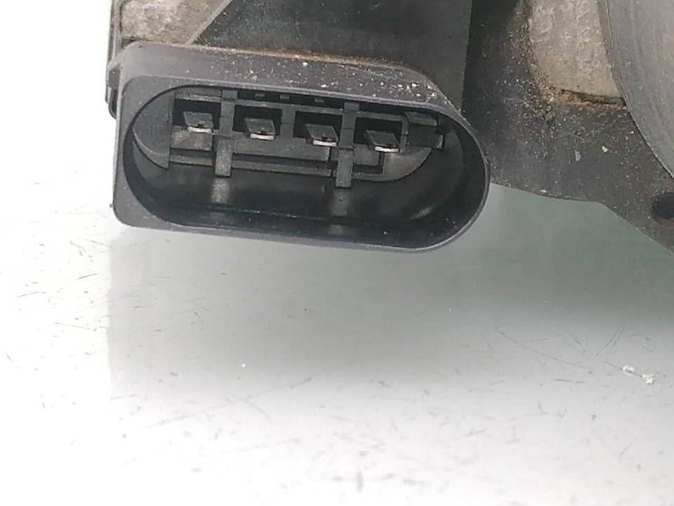 Motor limpia delantero KIA CARENS ( ) 2