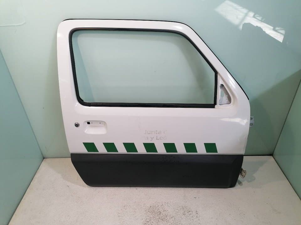 Puerta delantera derecha SUZUKI JIMNY SN (FJ)