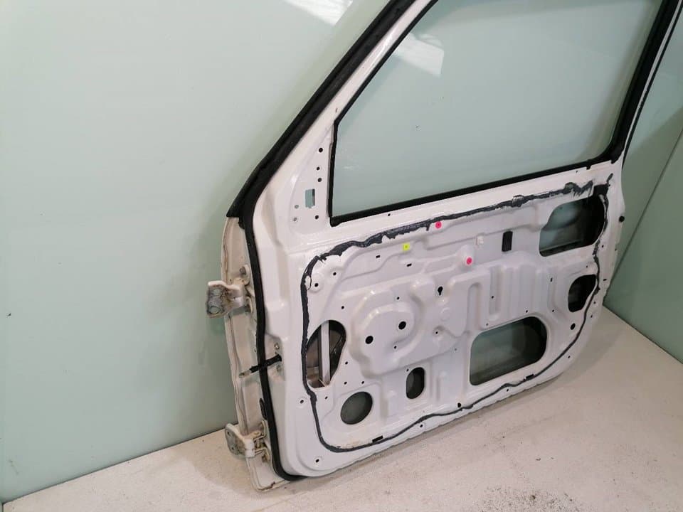 Puerta delantera derecha SUZUKI JIMNY SN (FJ) 4