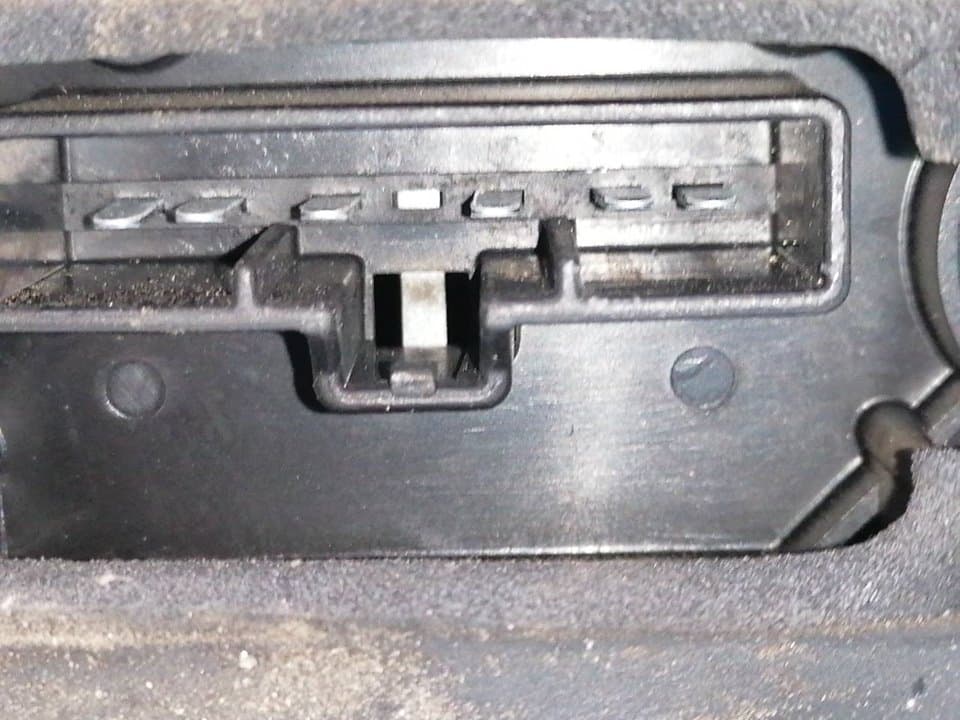 Piloto trasero izquierdo FORD C-MAX 4