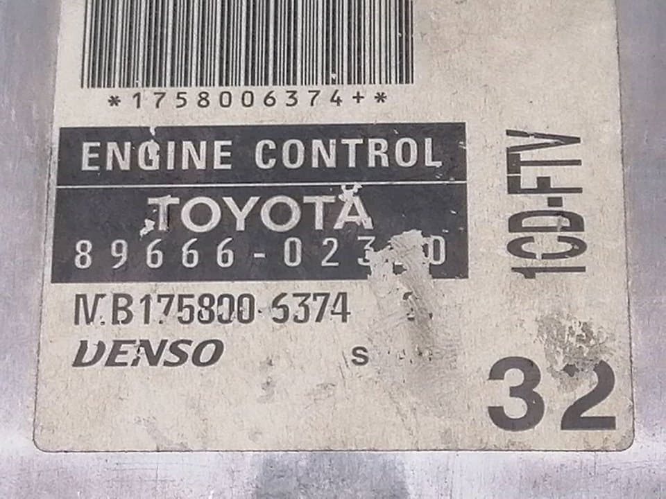Centralita motor uce TOYOTA COROLLA (E12) 3