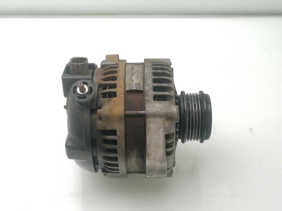 Alternador TOYOTA COROLLA (E12)