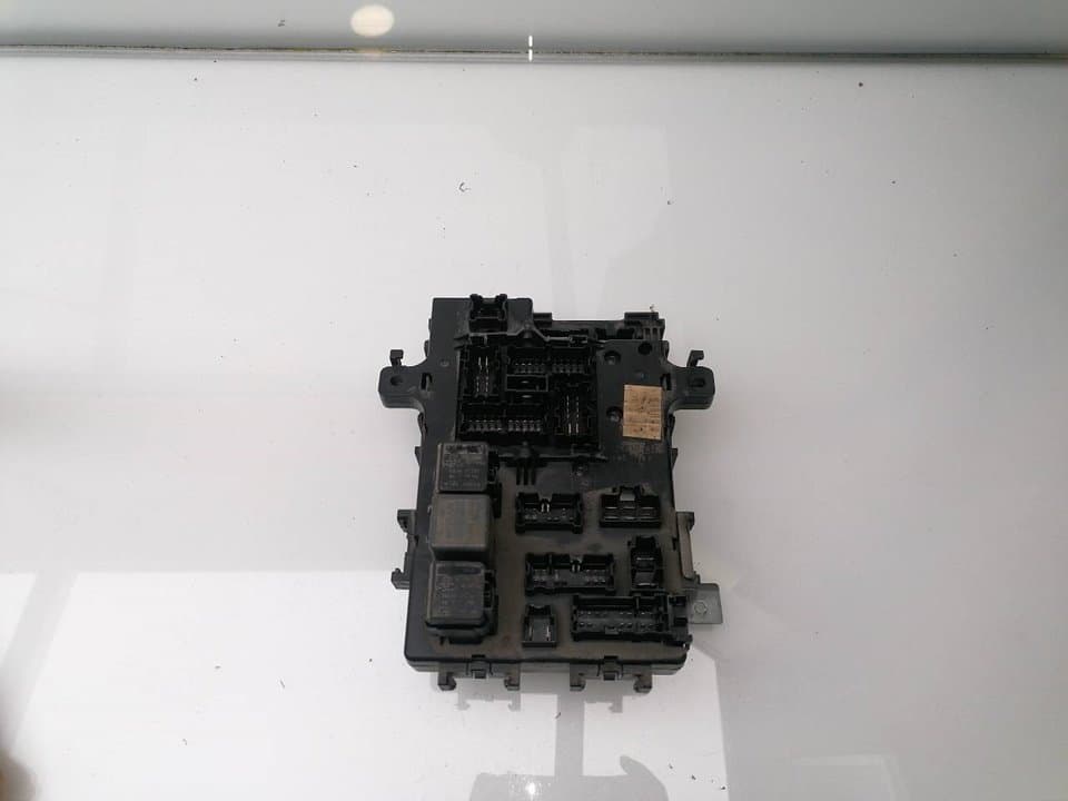 Caja reles / fusibles NISSAN PRIMERA BERLINA (P11) 2