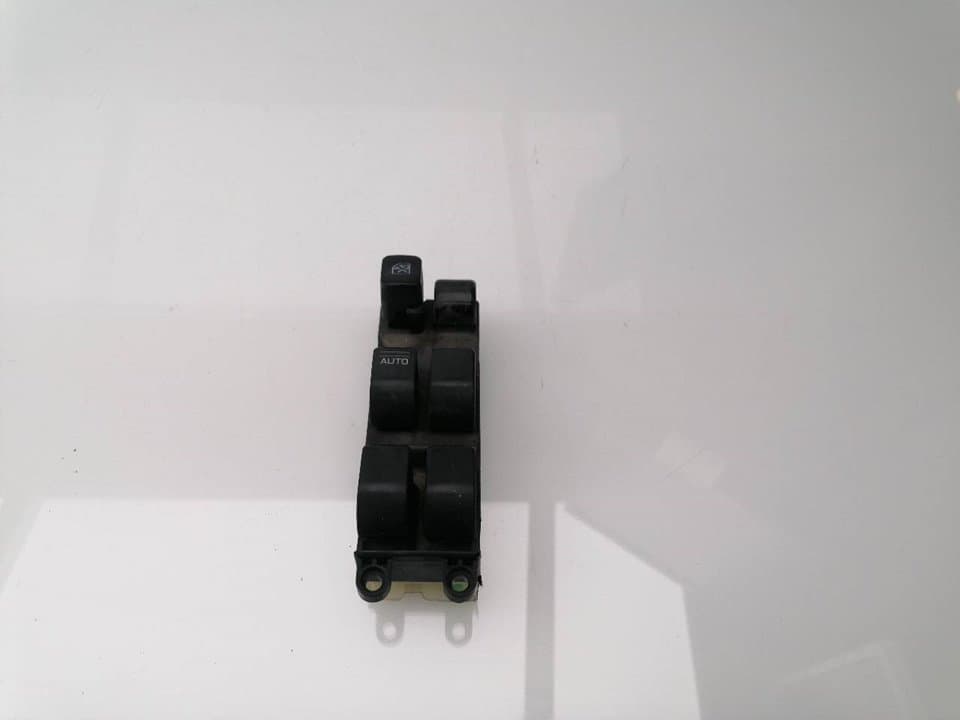 Mando elevalunas delantero izquierdo NISSAN PRIMERA BERLINA (P11)