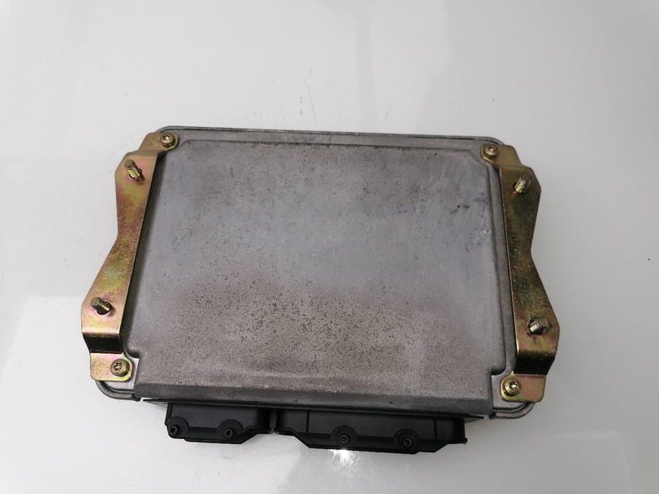 Centralita motor uce CHRYSLER VOYAGER (RG) 4