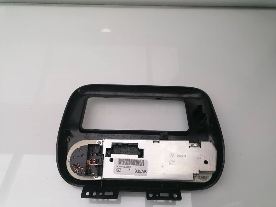 Recambio CHRYSLER VOYAGER (RG) ref. P04677935AB 2