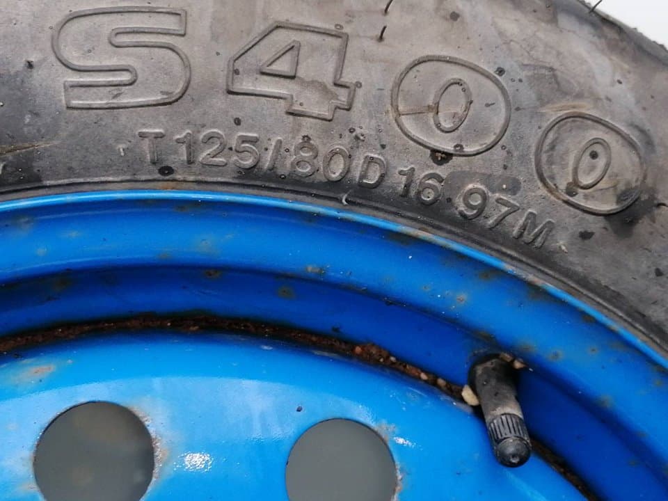 Soporte rueda repuesto KIA CARENS ( ) 4