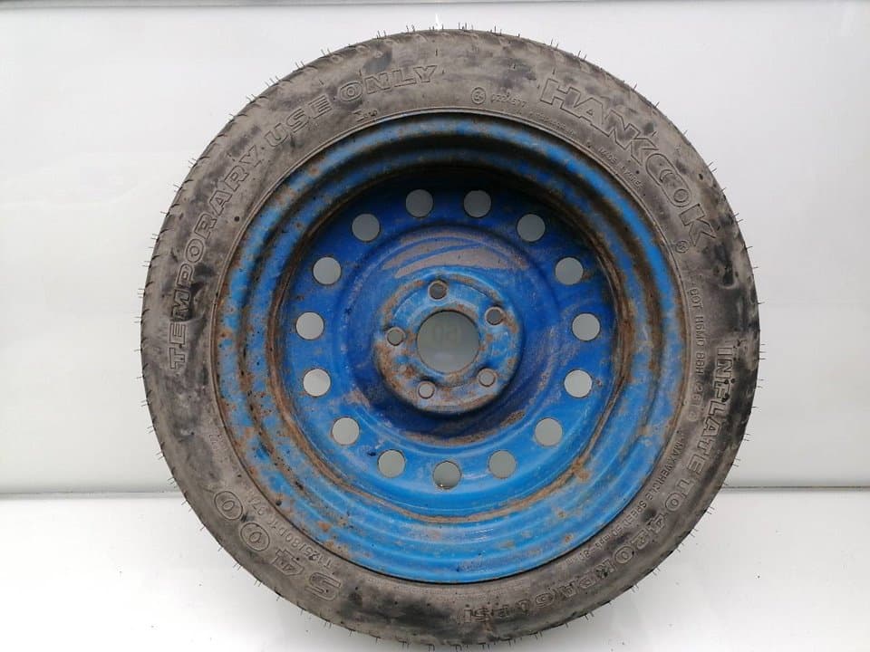 Soporte rueda repuesto KIA CARENS ( ) 3