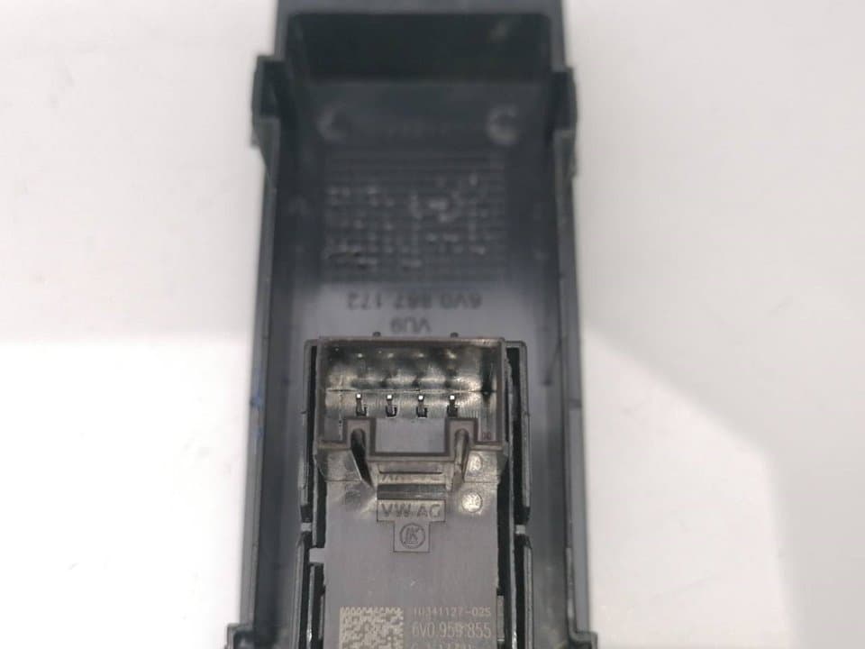 Mando elevalunas trasero derecho SKODA FABIA (6Y2/6Y3) 4