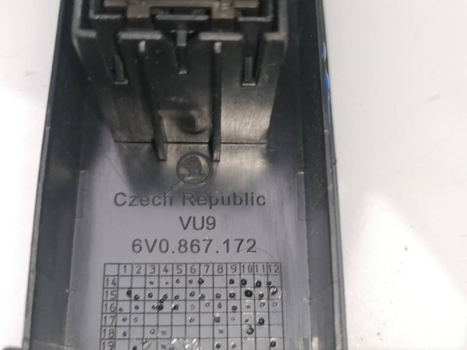 Mando elevalunas trasero derecho SKODA FABIA (6Y2/6Y3) 2