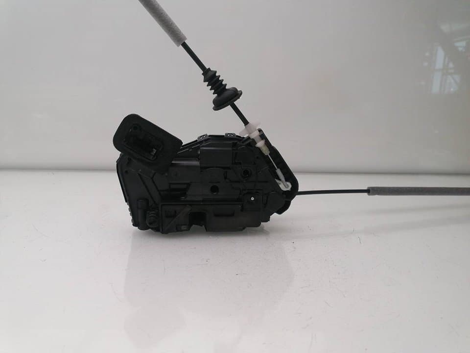 Cerradura puerta trasera izquierda SKODA FABIA (6Y2/6Y3) 4