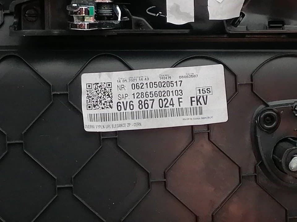 Guarnecido puerta trasera derecha SKODA FABIA (6Y2/6Y3) 3