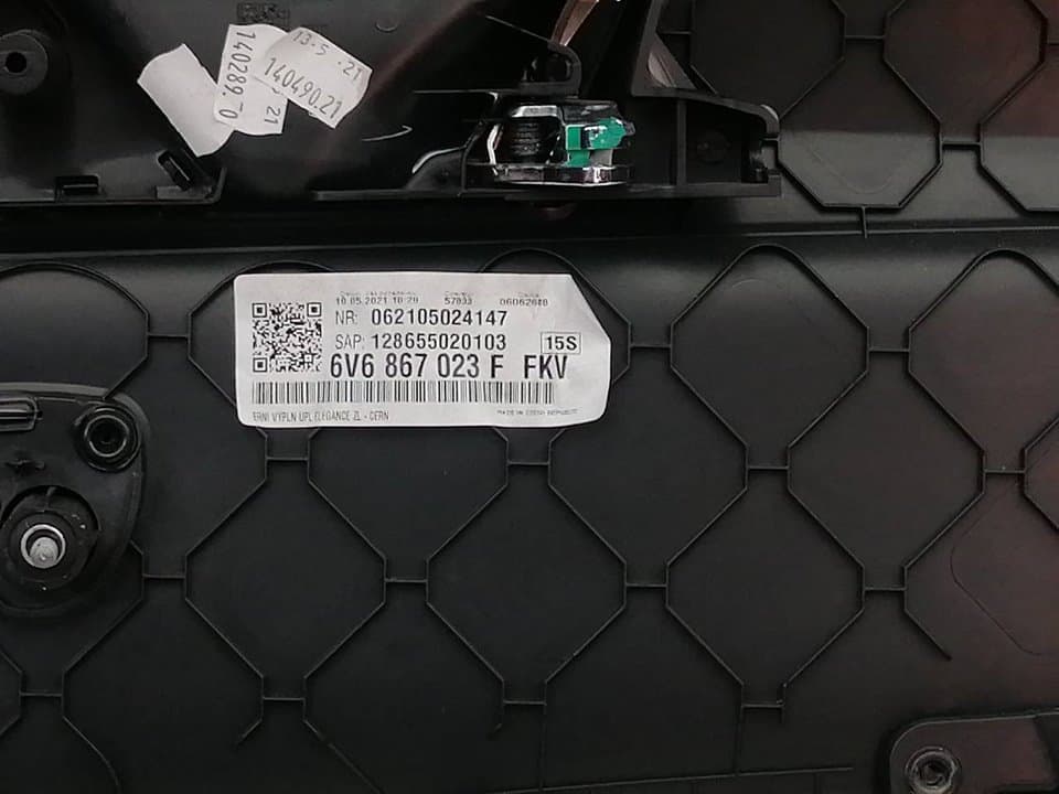 Recambio SKODA FABIA (6Y2/6Y3) ref. 6V6867023F 3