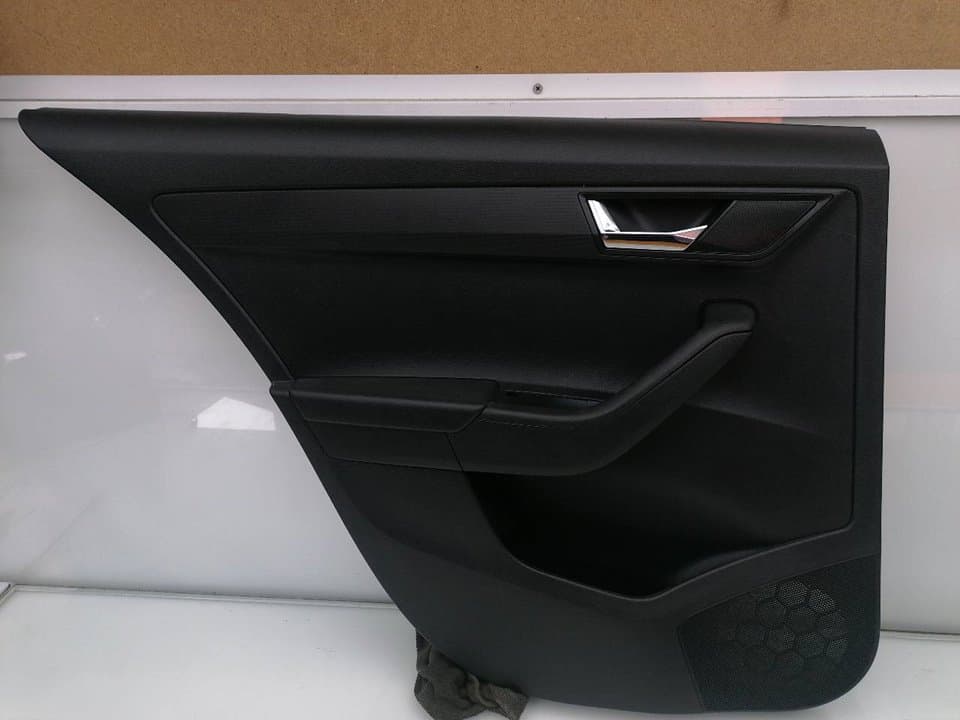 Recambio SKODA FABIA (6Y2/6Y3) ref. 6V6867023F