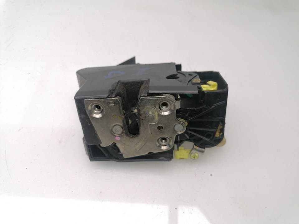 Cerradura puerta delantera izquierda DACIA SANDERO 4