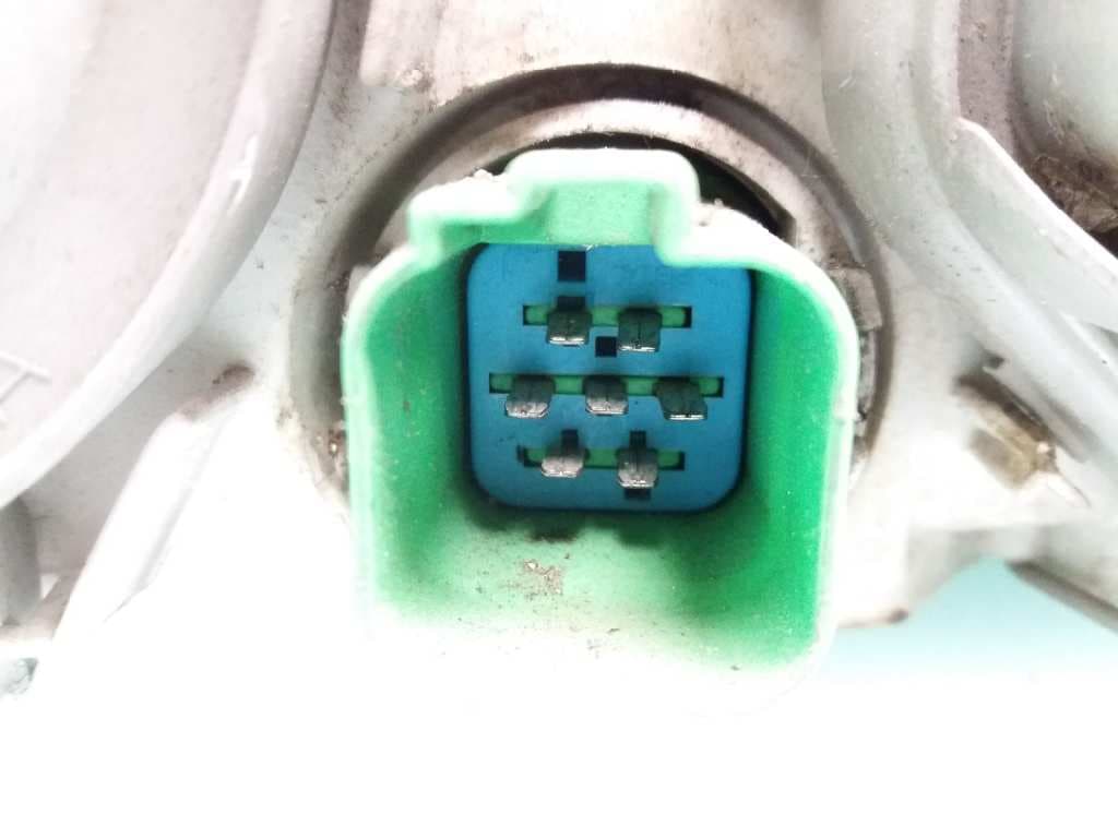 Faro izquierdo FORD FIESTA (CB1) 4