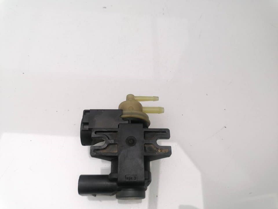 Valvula aire adicional AUDI A4 BERLINA (8E) 3