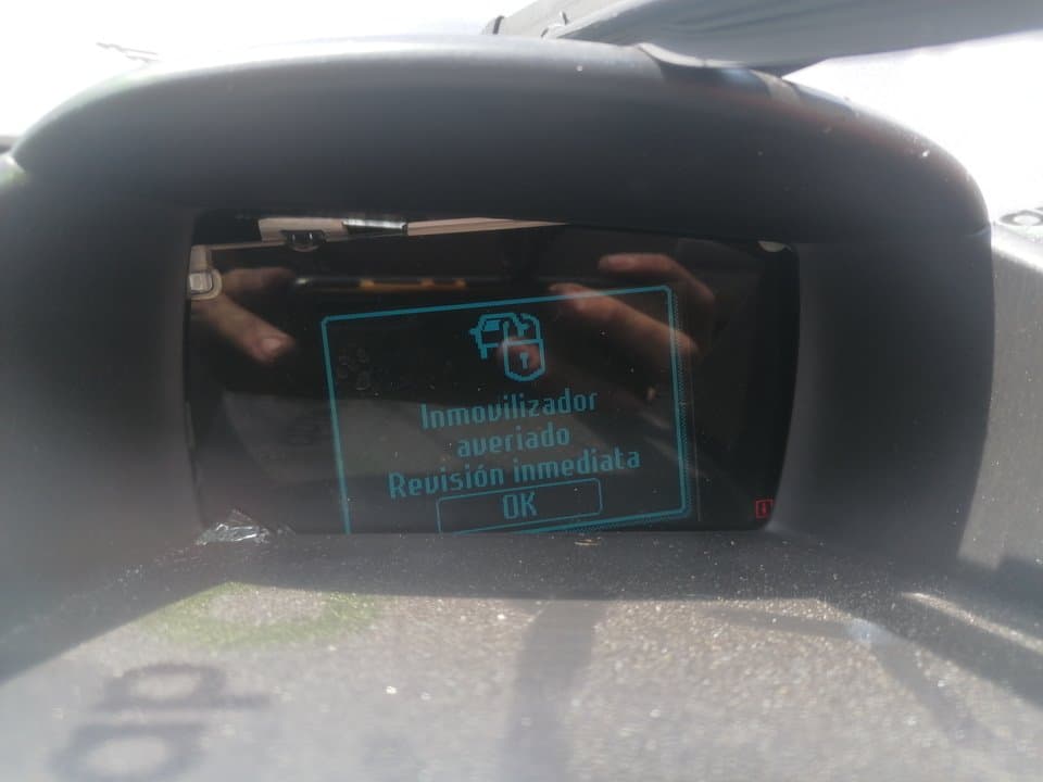 Pantalla multifuncion FORD FIESTA (CE1) 4
