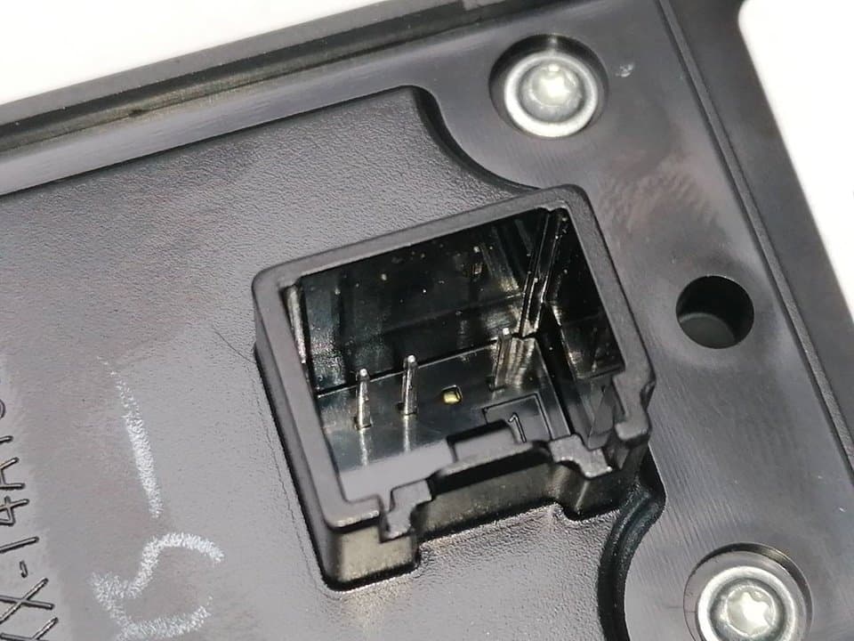 Mando elevalunas delantero izquierdo FORD FIESTA (CE1) 2
