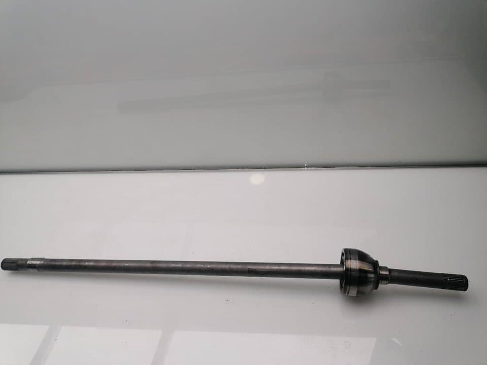 Transmision delantera izquierda NISSAN PATROL (K/W260)