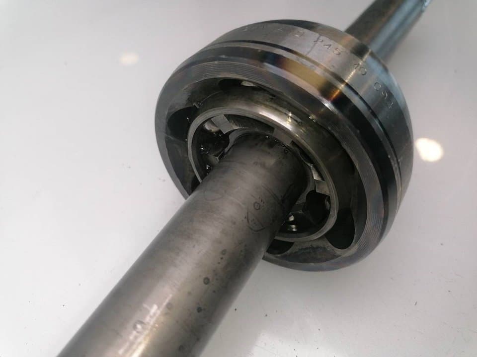 Transmision delantera izquierda NISSAN PATROL (K/W260) 2