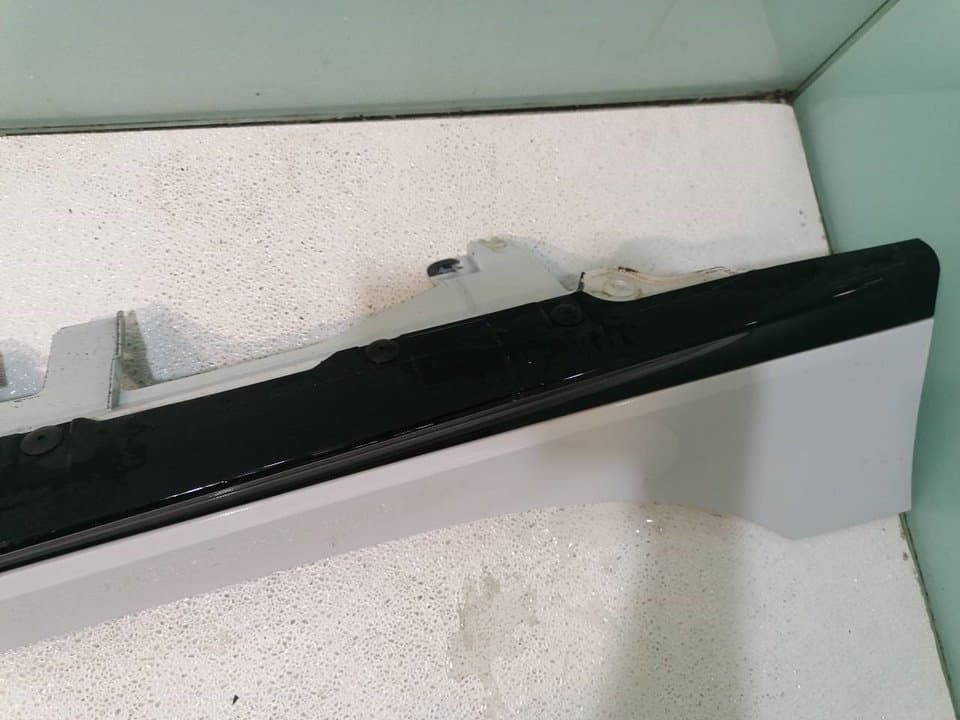 Faldon lateral BMW SERIE 1 LIM 2