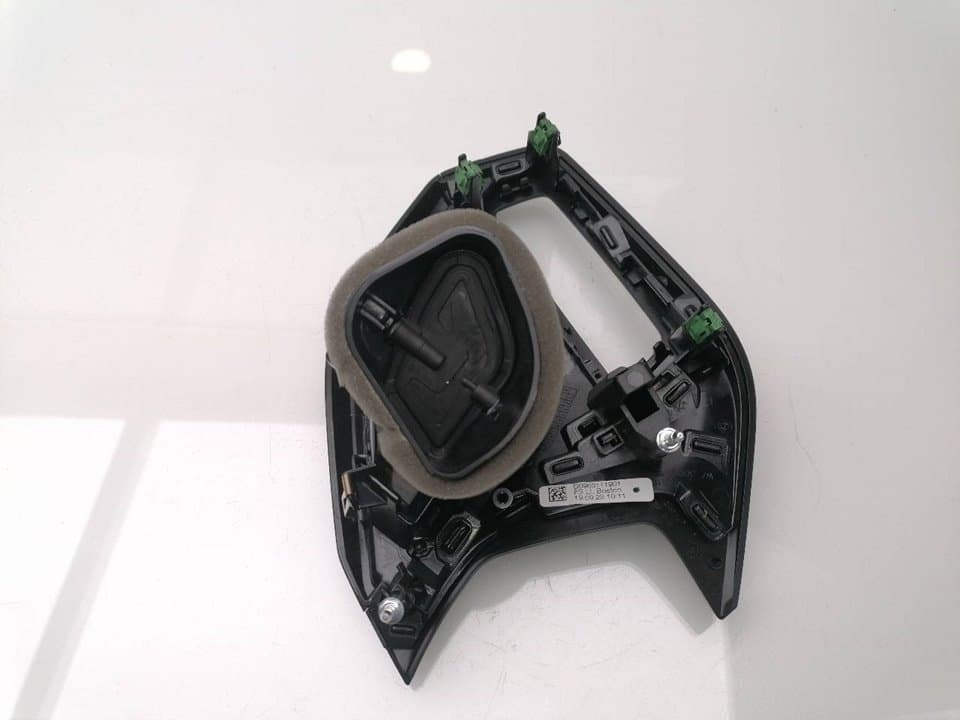 Recambio BMW SERIE 1 LIM ref. 682318814 3