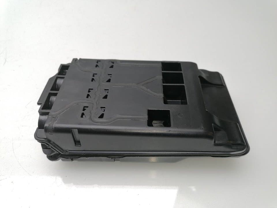 Caja reles / fusibles BMW SERIE 1 LIM 5