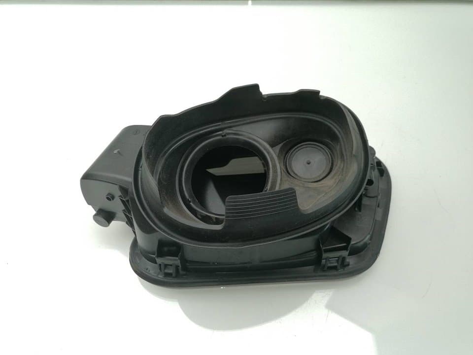 Tapa exterior combustible BMW SERIE 1 LIM 4