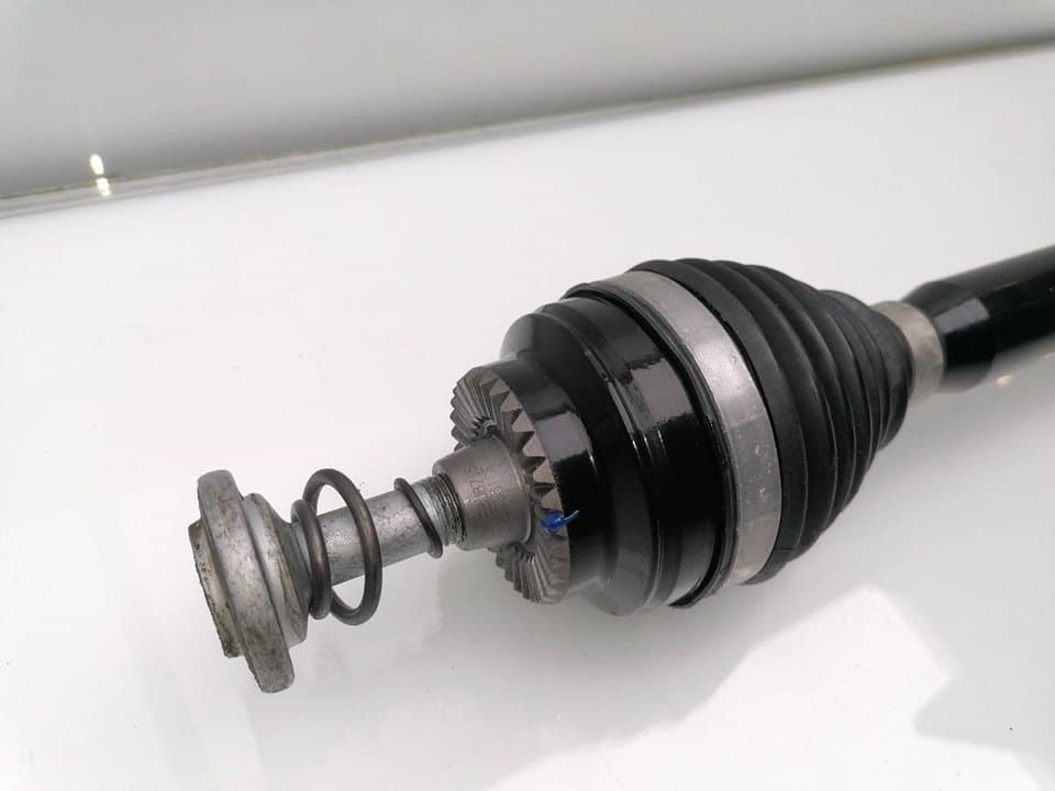 Recambio BMW SERIE 1 LIM ref. 33208679838 4