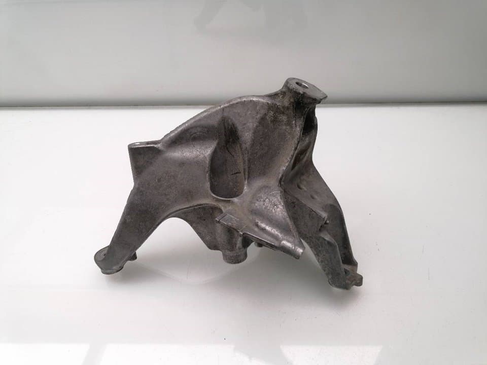 Soporte motor izquierdo AUDI A4 AVANT (8W5) 3
