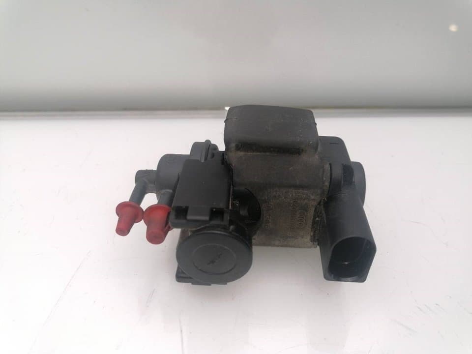 Valvula aire adicional AUDI A4 AVANT (8W5)