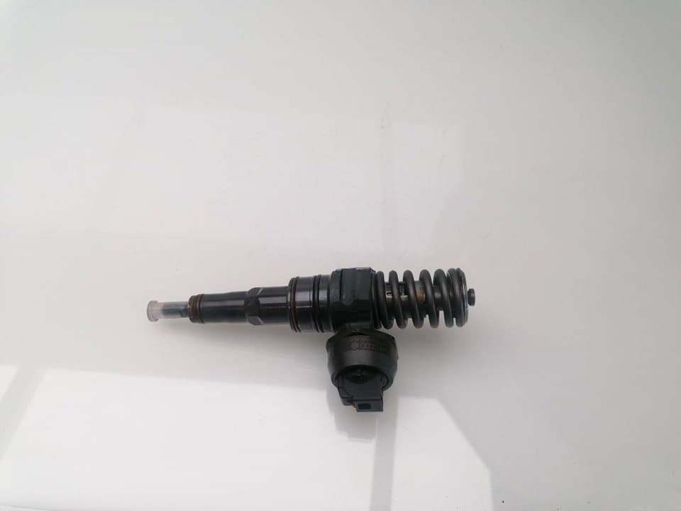 Inyector VOLKSWAGEN PASSAT BERLINA (3A2) 3