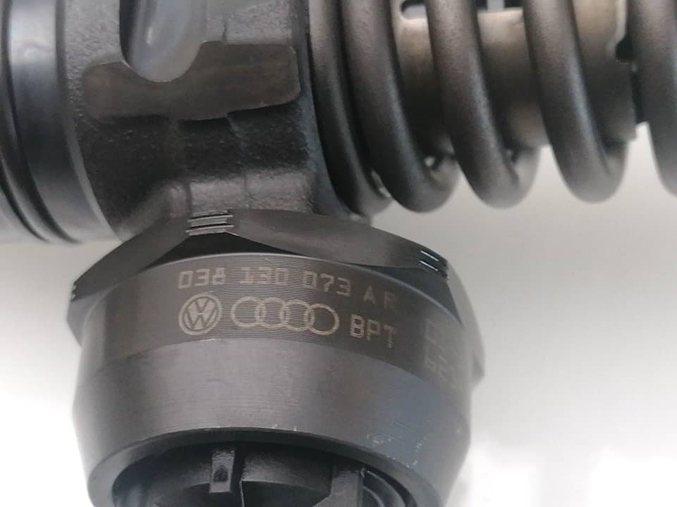 Inyector VOLKSWAGEN PASSAT BERLINA (3A2)