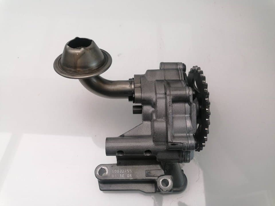 Bomba aceite VOLKSWAGEN PASSAT BERLINA (3A2) 5