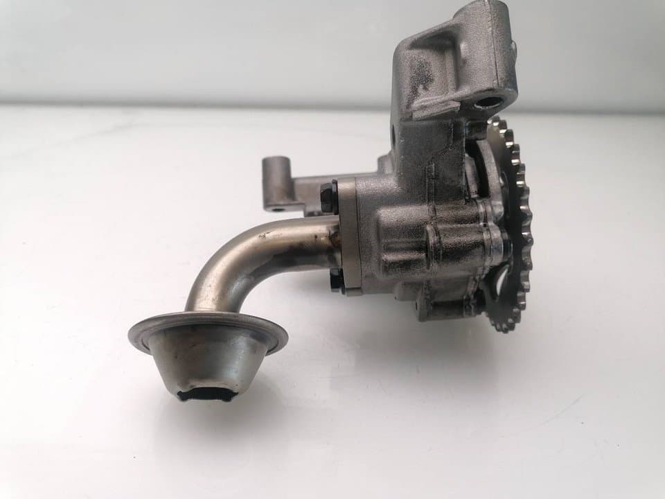 Bomba aceite VOLKSWAGEN PASSAT BERLINA (3A2) 2