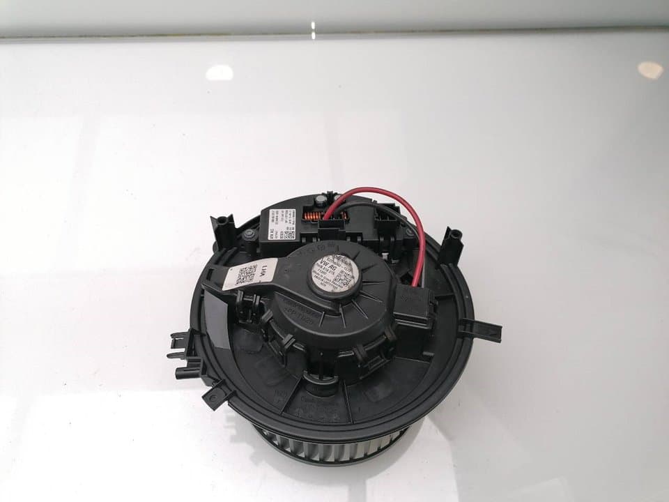 Motor calefaccion SKODA OCTAVIA BERLINA (1Z3)