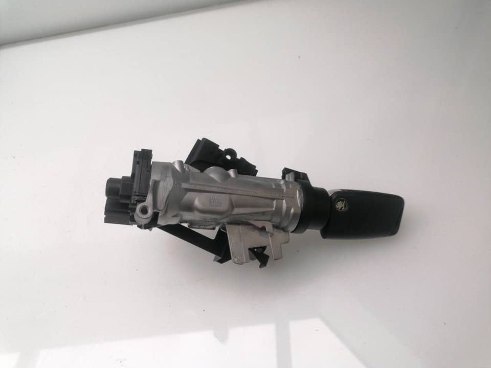 Conmutador de arranque SKODA OCTAVIA BERLINA (1Z3) 4