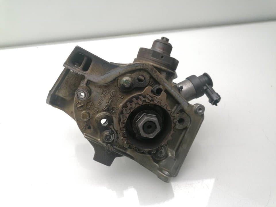 Bomba inyeccion FORD TOURNEO CONNECT 4