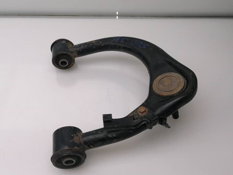 Brazo suspension superior delantero derecho TOYOTA HILUX (KUN)