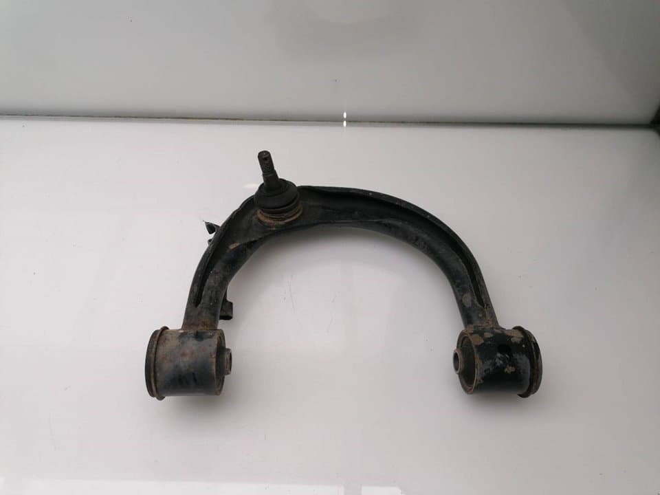 Brazo suspension superior delantero derecho TOYOTA HILUX (KUN) 5