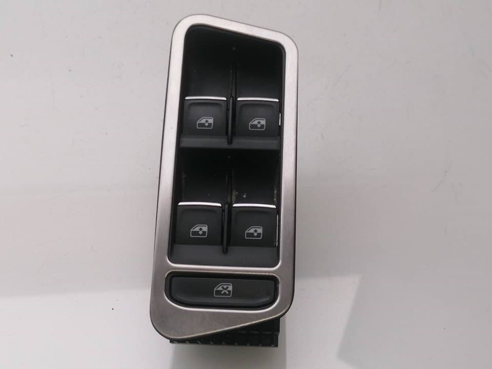 Mando elevalunas delantero izquierdo VOLKSWAGEN GOLF VII LIM.
